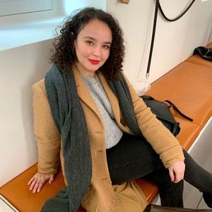 Meet your Posher, Emma